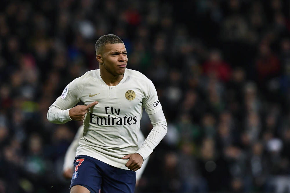 法媒：巴黎队长马尔基尼奥斯考虑申请法国国籍，已在法国生活12年